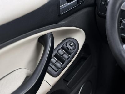 FORD KUGA 2.5T Titanium Individual 4WD (Automata) Magyarországi. 4 évszakos gumik. világos belső. vezérlés cserélve!