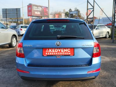 SKODA OCTAVIA Combi 1.2 TSI Elegance DSG 126e km. Magyarországi Tempomat Tolatóradar Szervizelt!