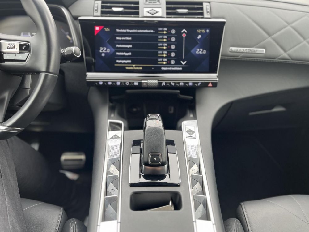 DS DS 7 Crossback 1.5 BlueHDi Rivoli S&S EAT8 Prémium felszereltség. Mátrix LED fényszórók