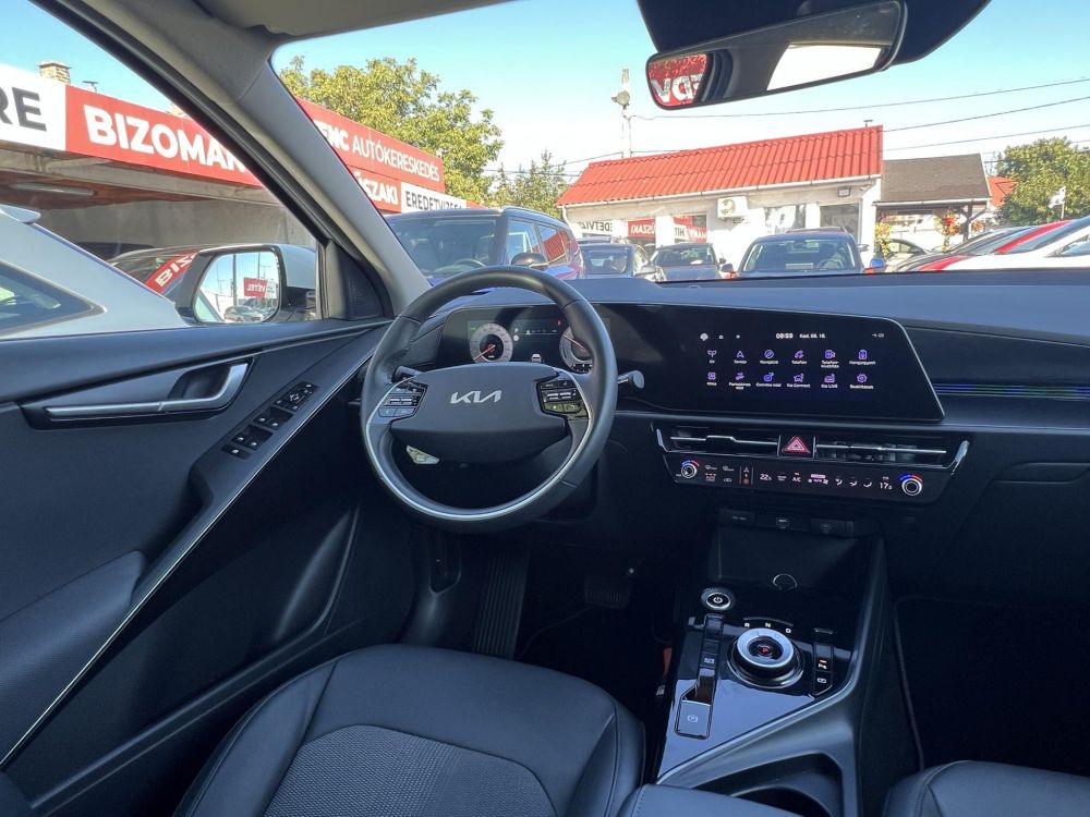 KIA NIRO e-Niro 64kWh Gold Carplay. Tolatókamera. Virtual cockpit. Végig márkaszervizelt!