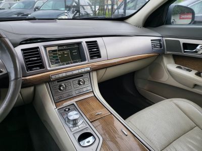 JAGUAR XF 2.7 D Premium Luxury (Automata) Mélyen ár alatt!