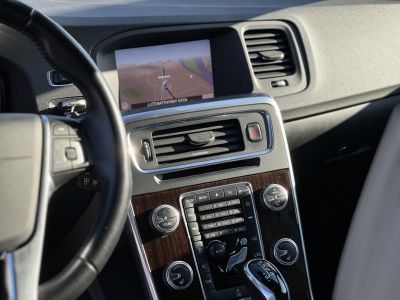 VOLVO V60 2.0 [T4] Kinetic Geartronic M.o.-i. magasan felszerelt. végig vezetett szervizkönyv!