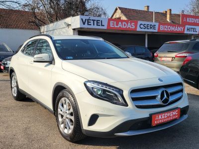 MERCEDES-BENZ GLA 180 d Style 7G-DCT M.o.-i. Bi-xenon Tempomat PDC Ülésfűtés Megkímélt! Szervizelt!