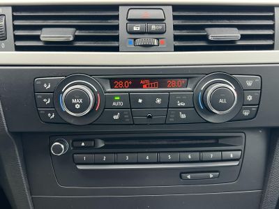 BMW 325i (Automata) Xenon Tempomat Ülésfűtés Bluetooth Navi PDC