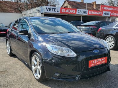 FORD FOCUS 2.0 Ecoboost ST3 250le! megkímélt! xenon. ülésfűtés. tempomat. digitklíma