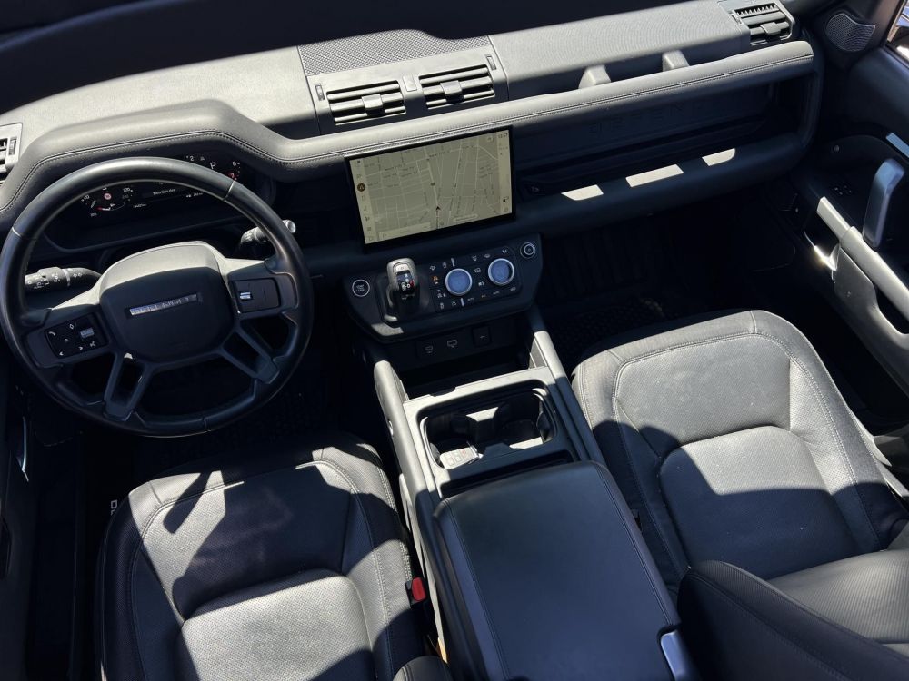 LAND ROVER DEFENDER 110 P400 X-Dynamic HSE (Automata) M.o.-i 1. tulajdonostól. kifogástalan