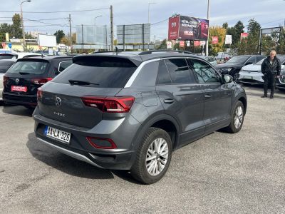 VOLKSWAGEN T-ROC 1.5 TSI ACT Life M.o.-i. 1 tul. Garanciális