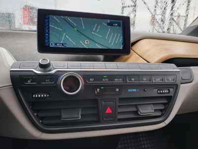 BMW I3 REX (Automata) Új 4 évszakos gumik! Loft belső. Nagy navigáció. 2 töltő kábel. Megkímélt!