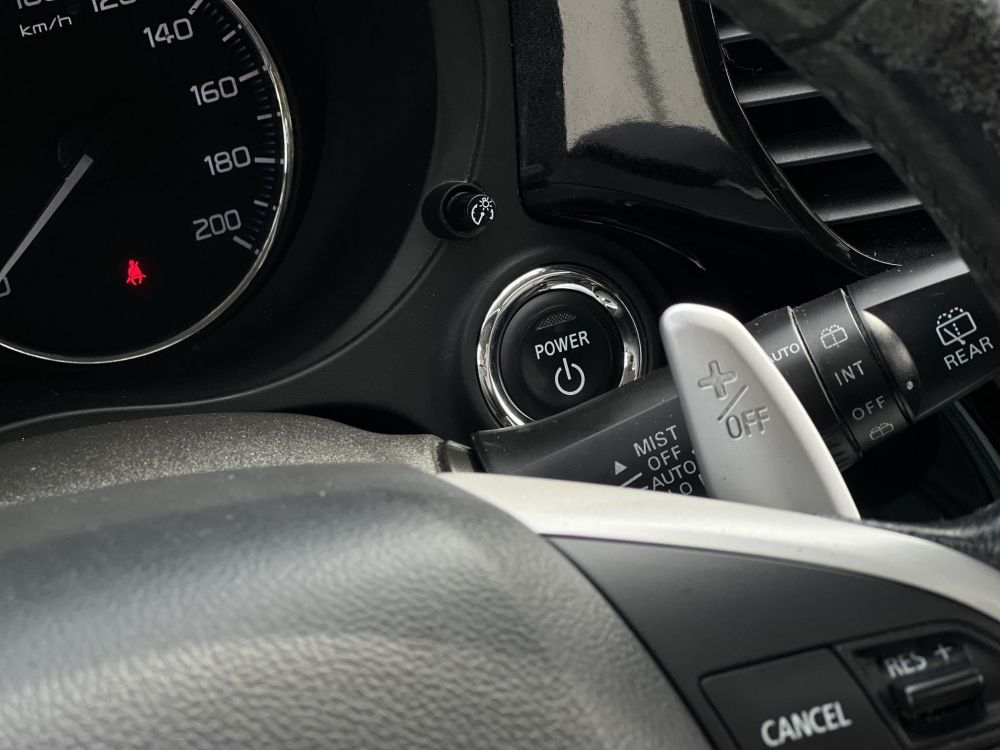 MITSUBISHI OUTLANDER 2.0 PHEV Instyle Navi 4WD CVT