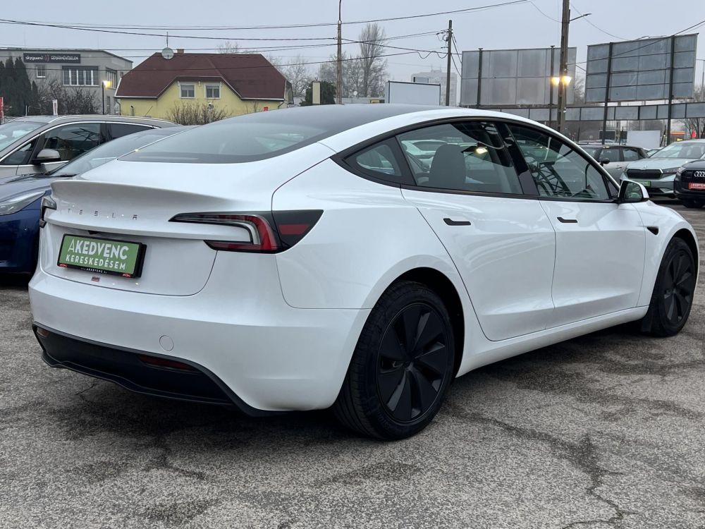 TESLA MODEL 3 RWD Premium (Automata) Kifogástalan. újszerű állapotban. 500km WLTP