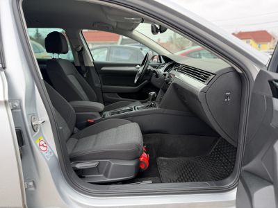 VOLKSWAGEN PASSAT Variant 2.0 TDI SCR Business DSG Szervizelt el.2t vonóhorog vez.ülés masszírozás