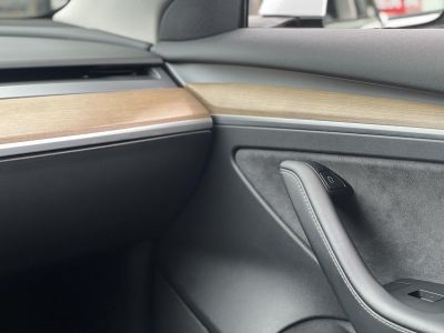TESLA MODEL 3 Long Range AWD (Automata) 101e km. AMD Ryzen. mátrix LED. hőszivattyú. garanciális!