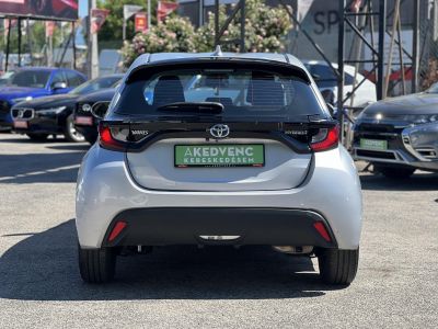 TOYOTA YARIS 1.5 Hybrid Comfort Tech e-CVT 103e km. táblafelismerő. ülésfűtés. kamera. digitklíma