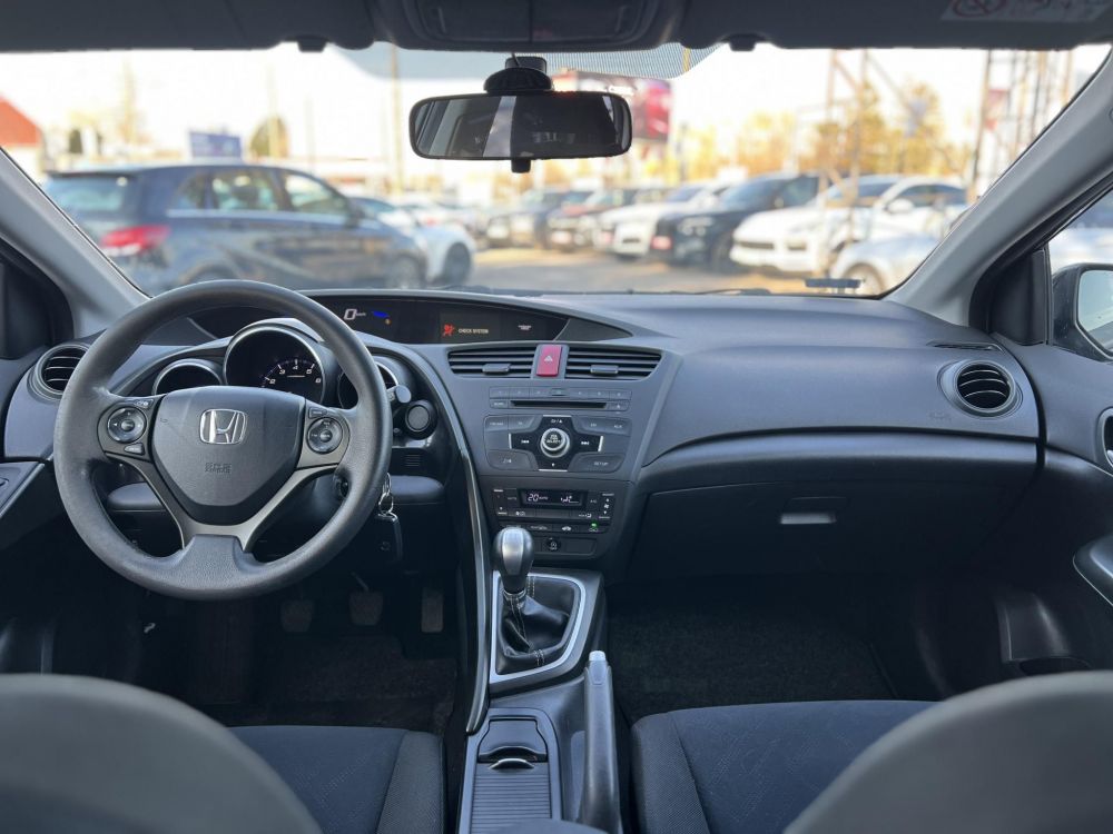HONDA CIVIC 1.4 Comfort M.o-i. Klíma Tempomat Bluetooth Márkaszervizelt!