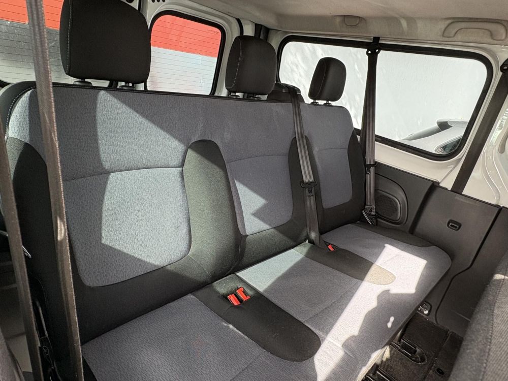 OPEL VIVARO 1.6 CDTI L1H1 2.7t Start-Stop Euro 6 (9 személyes) M.o.-i. 1.tul. Tempomat Klíma Tolatóradar