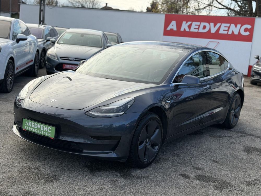 TESLA MODEL 3 Standard Range Plus Aut