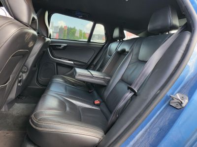 VOLVO V60 2.4 D [D6] PHEV AWD Summum Geartronic Magasan felszerelt! Harman/Kardon Napfénytető Holttér Kamera Vonóhorog
