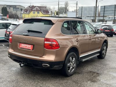 PORSCHE CAYENNE Dízel (Automata) Magyarországi. OFFROAD PACK. légrugó. 3.5T vonóhorog. megkímélt!