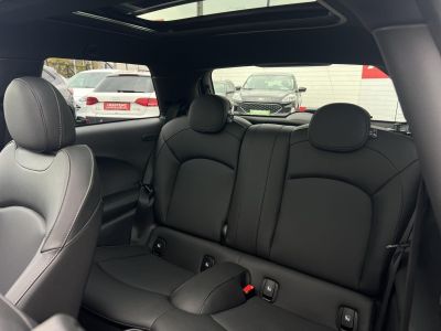 MINI MINI 1.5 Cooper DKG 31e km. panoráma tető. CarPlay