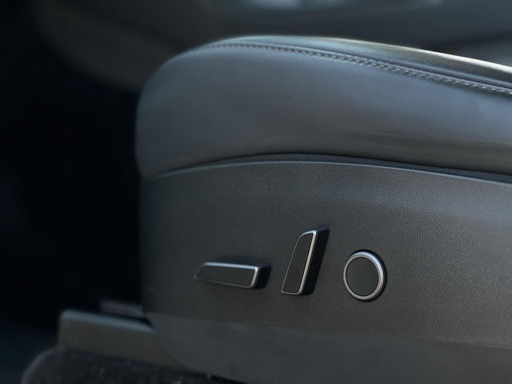 TESLA MODEL Y Long Range AWD (Automata) 119e km. mátrix LED. hőszivattyú. premium hifi. garanciális. téli-nyári kerék!