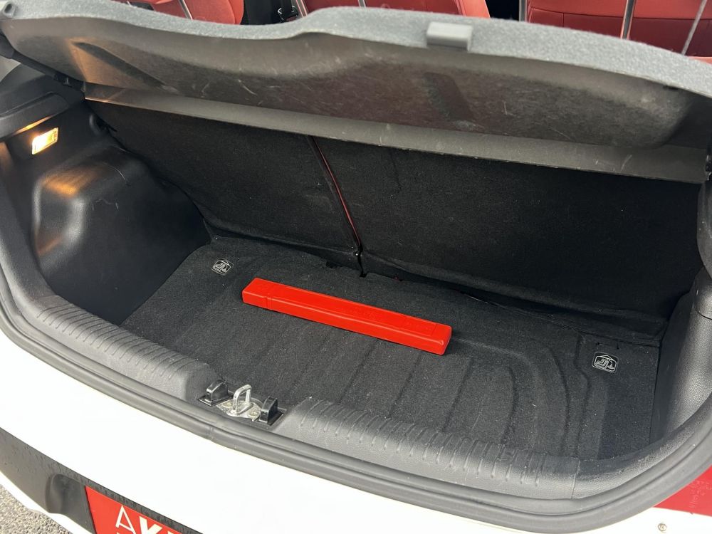 KIA PICANTO 1.0 LX Cool Klíma. Exkluzív bőrbelső. Kormány-ülés fűtés!