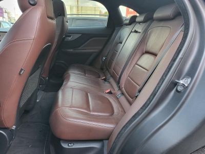 JAGUAR F-PACE 3.0 TDV6 First Edition AWD (Automata) LED Távtartó Holttér HUD Panoráma Meridian Barna bőr Vonóhorog!