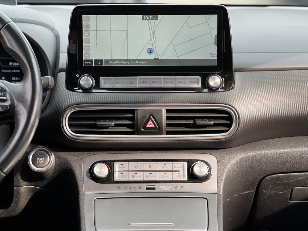 HYUNDAI KONA EV 64kWh Style 100% akku. HUD. sávtartó. CarPlay. 400km hatótáv!