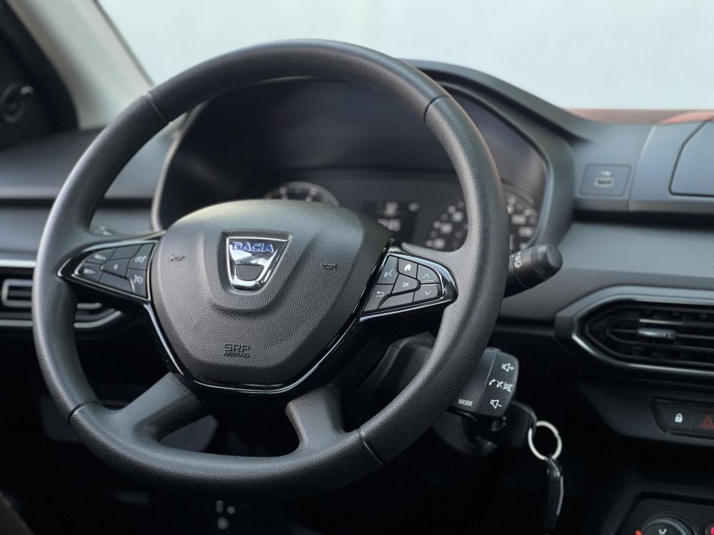 DACIA SANDERO 1.0 TCe Essential Magyarországi. Gyári fényezés. Végig vezetett szervizkönyv!