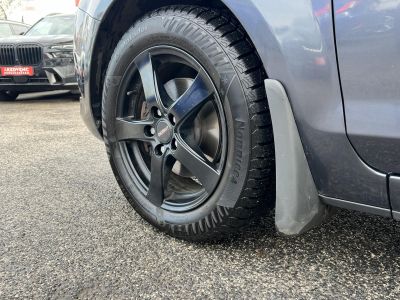 FORD FOCUS 1.6 Ghia (Automata) Klíma Tempomat City szervó Téli/nyári garnitúra!