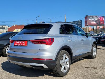 AUDI Q3 40 TFSI S line quattro S-tronic 70e km! Magyarországi LED Carplay Navigáció Keyless Márkaszervizelt!