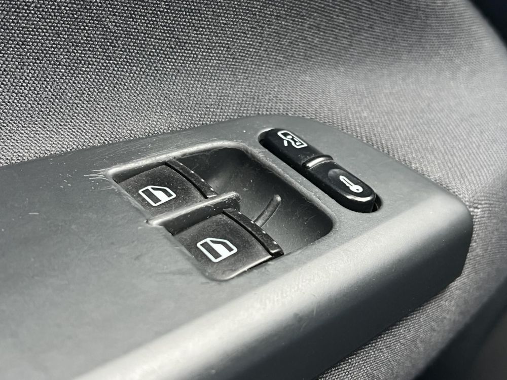 SKODA OCTAVIA Combi 1.6 Classic Klíma Vonóhororg City szervó!