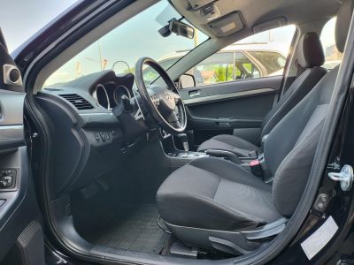 MITSUBISHI LANCER 1.8 Invite CVT Rockford Fosgate HIFI Tempomat Navi Kamera Ülésfűtés Vezetett szervizkönyv!