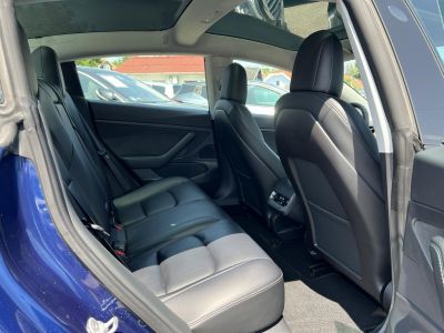 TESLA MODEL 3 Standard Range Plus Aut garanciális. 2 töltőkábel!