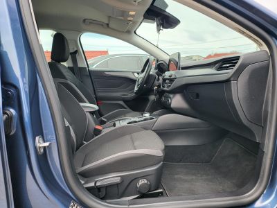 FORD FOCUS 1.5 EcoBlue Active (Automata) LED Tempomat Navi Bluetooh PDC