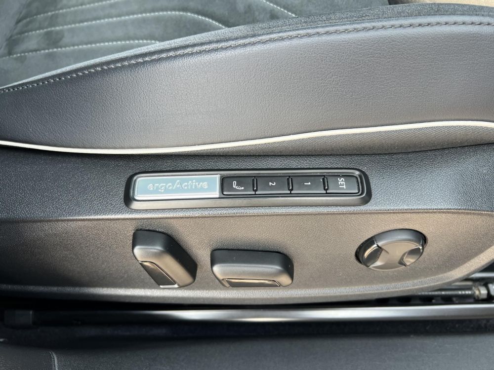 VOLKSWAGEN ID.4 77kWh Pro P. Max Teljes felszereltség 21-es kerék vonóhorog IQ Pano stb