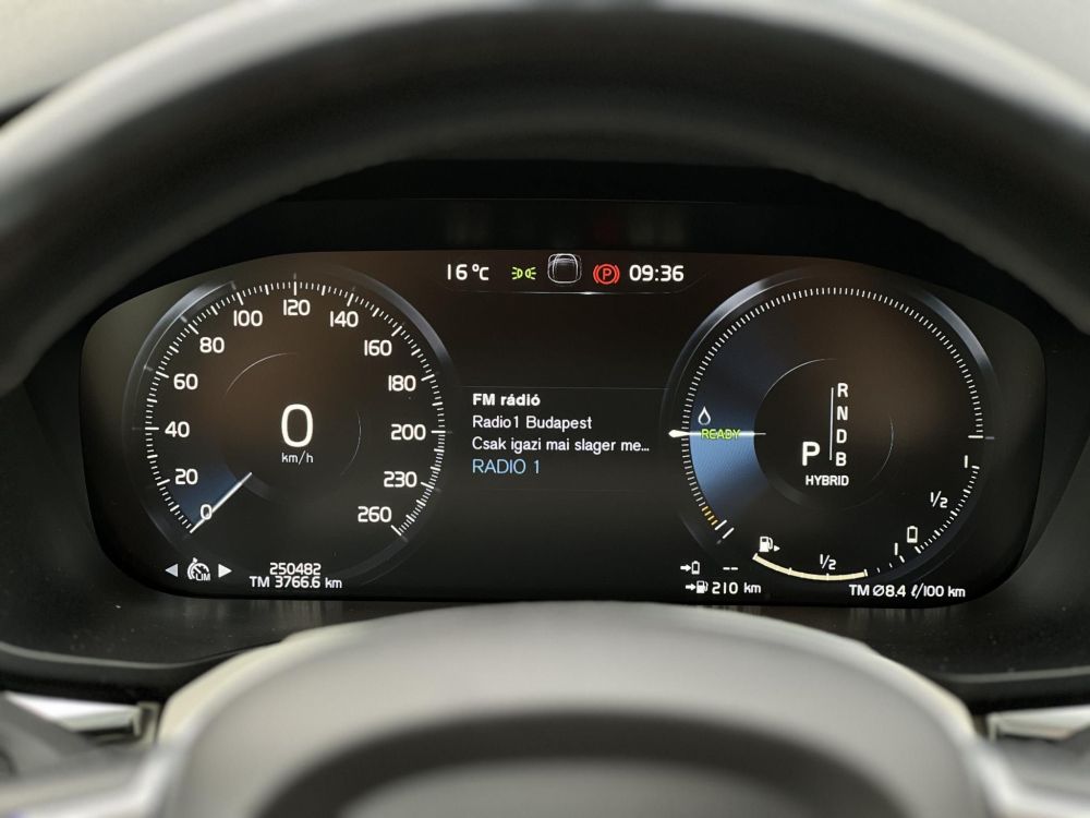 VOLVO XC60 2.0 [T8] Twin Engine Inscription AWD Geartronic M.o.-i. Volvo Galériában szervizelt. vezérlés cserélve. teljes felszereltség!