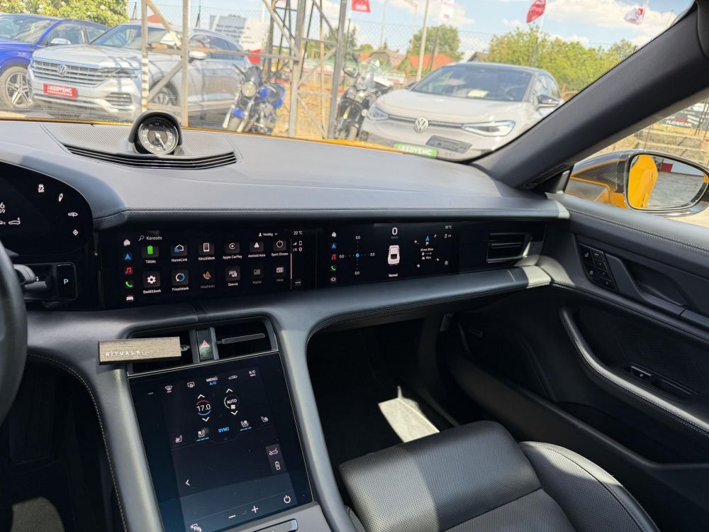 PORSCHE TAYCAN 4S Battery plus. 73e km. ülésszellőztetés. masszázs. légrugó. passenger DISPLAY!
