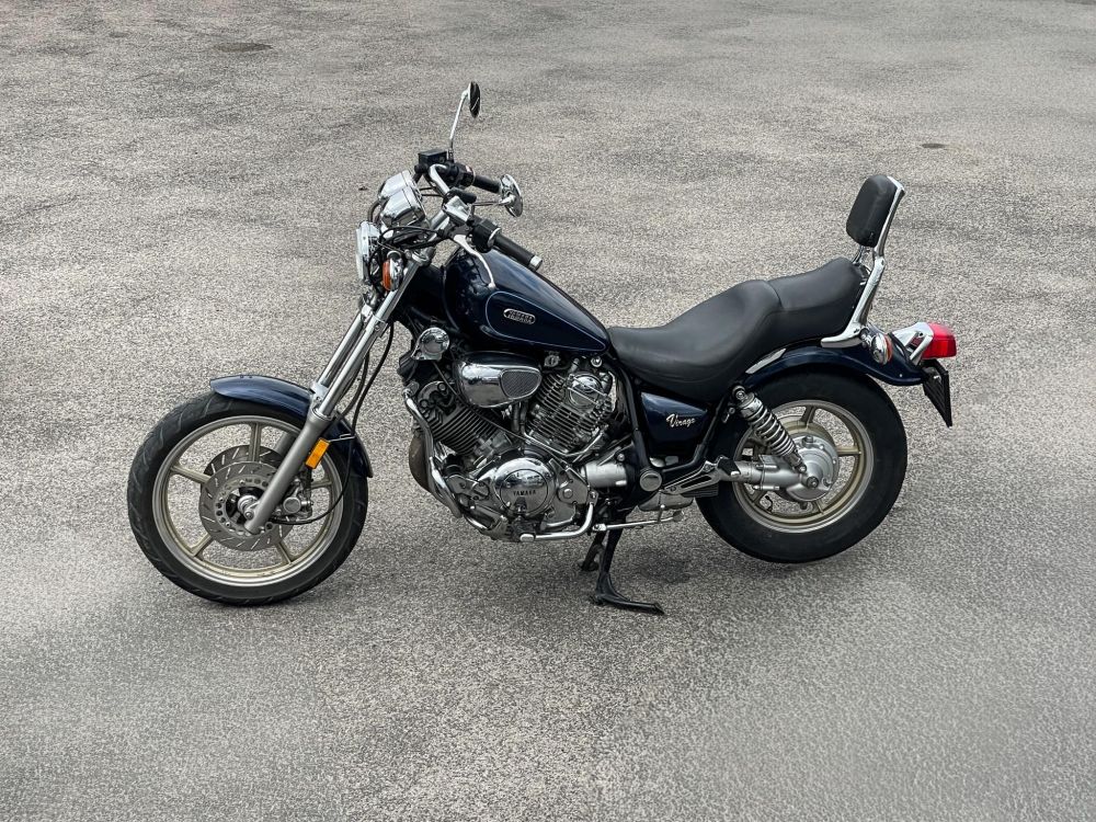 YAMAHA XV 750 (VIRAGO)