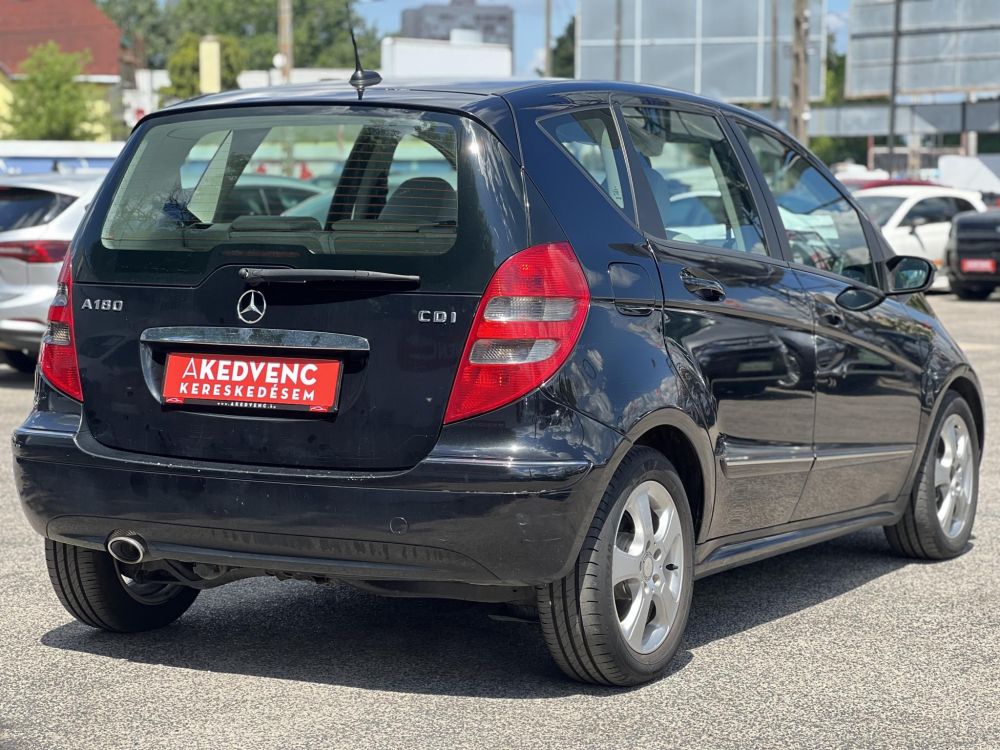 MERCEDES-BENZ A 180 CDI Avantgarde 169e km. világos belső. teljes nagyszerviz elvégezve!