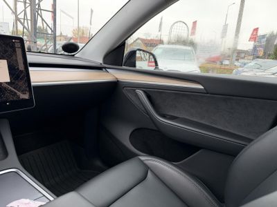 TESLA MODEL Y Performance AWD (Automata) 49e km. ÁFÁS! AMD Ryzen. garanciális. premium hifi. vonóhorog!