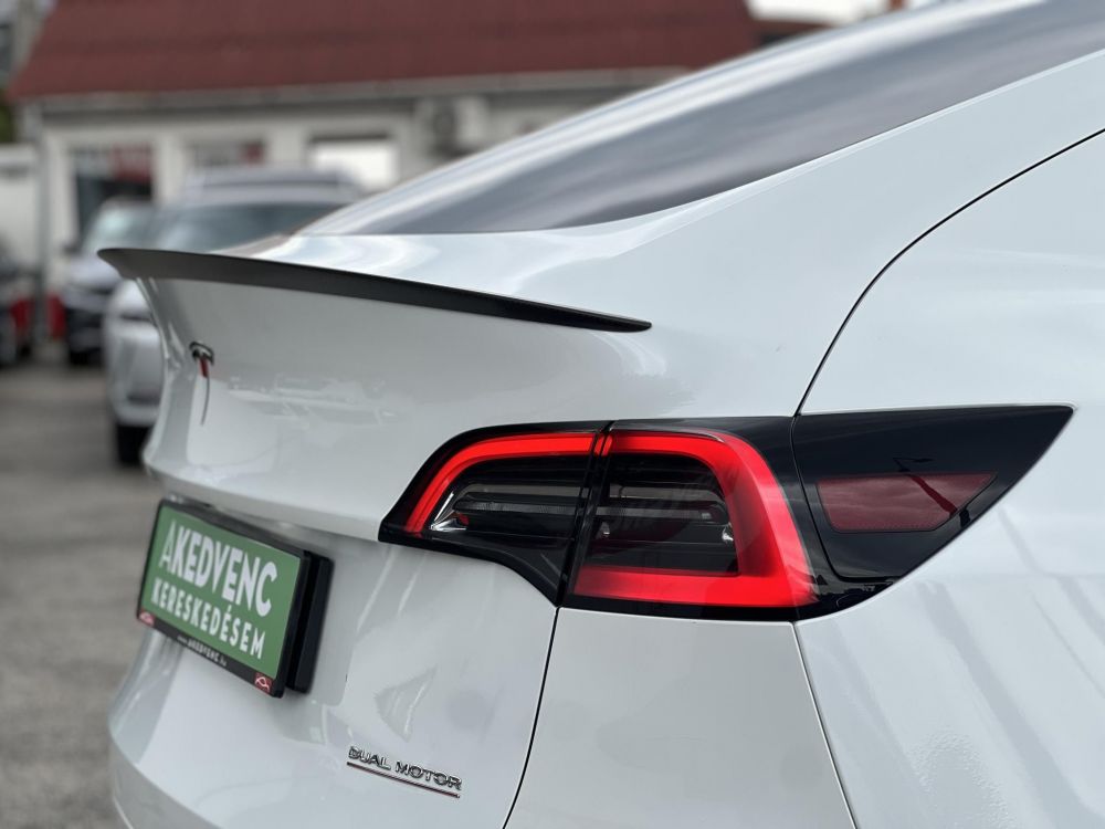 TESLA MODEL Y Performance AWD (Automata) 138e km. AMD Ryzen. mátrix LED. hőszivattyú. garanciális. 8db kerék. (19-21)