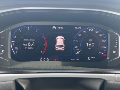 VOLKSWAGEN T-ROC 1.5 TSI ACT Life M.o.-i. 1 tul. Garanciális