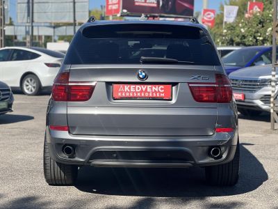 BMW X5 xDrive35i (Automata) Carplay Memóriás ülések Panoráma tető Téli-nyári felnigarnitúrával