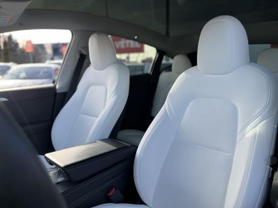 TESLA MODEL Y Performance AWD (Automata) 80e km. Fehér belső. FSD. AMD Ryzen. 2 gumigarnitúra. Garanciális!