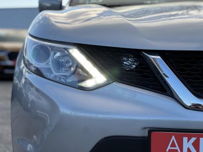 NISSAN QASHQAI 1.6 dCi Tekna 4WD 119e km. LED Tempomat Bluetooth Digitklíma MEGKÍMÉLT állapot!