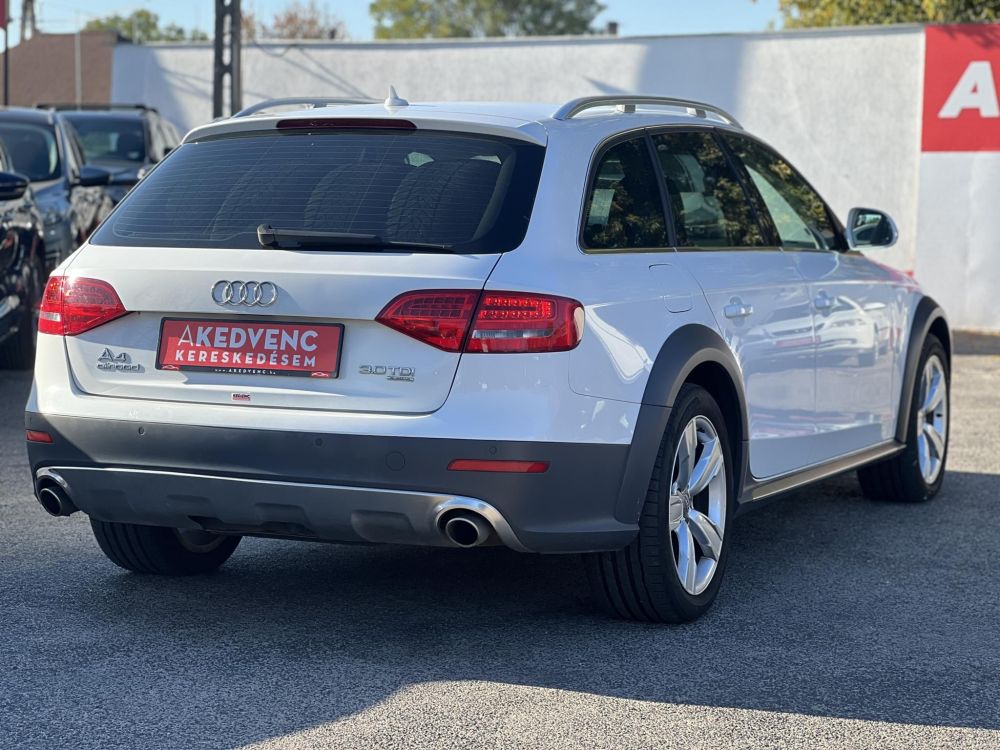 AUDI A4 ALLROAD 3.0 V6 TDI DPF quattro S-tronic Bang & Olufsen. ACC. bi-xenon. barna bőrbelső. téli-nyári kerék szett!