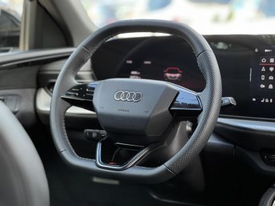 AUDI Q5 SB 40 TDI quattro S-tronic S-line M.o-i. 1.tul. újszerű állapot. garanciális. sérülésmentes!