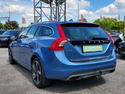 VOLVO V60 2.4 D [D6] PHEV AWD Summum Geartronic Magasan felszerelt! Harman/Kardon Napfénytető Holttér Kamera Vonóhorog