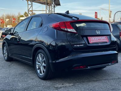 HONDA CIVIC 1.4 Comfort M.o-i. Klíma Tempomat Bluetooth Márkaszervizelt!