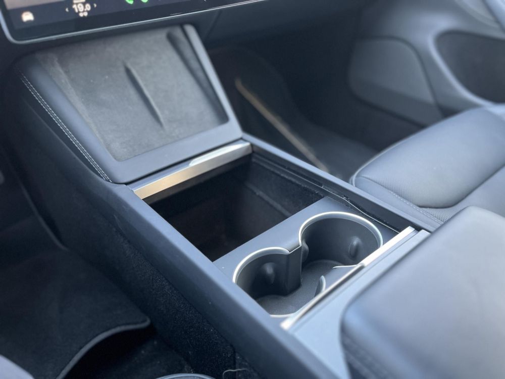 TESLA MODEL 3 RWD (Automata) HIGHLAND 27e km. AMD Ryzen. Gyári garancia 2032-ig. 500km hatótáv!